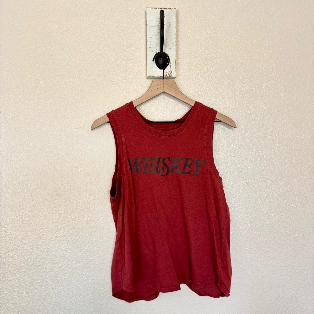 CAVENDER’S • Red/Orange Muscle Tee Tank Top with Open Back